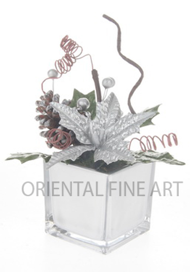 CR-58184-X 
POINSETTIA W / PINE BALL & BERRIES